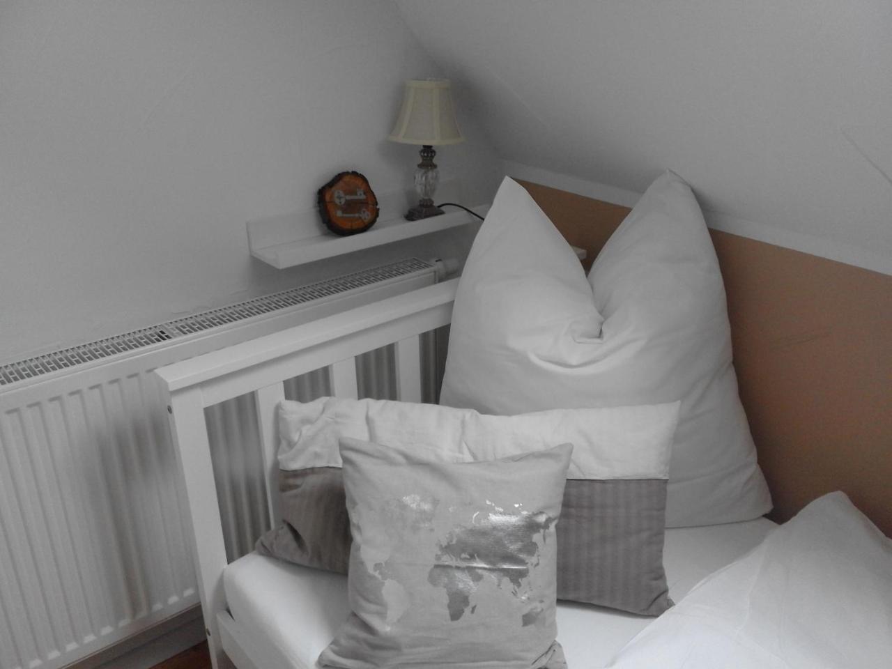 Guest House Dommitzsch ภายนอก รูปภาพ