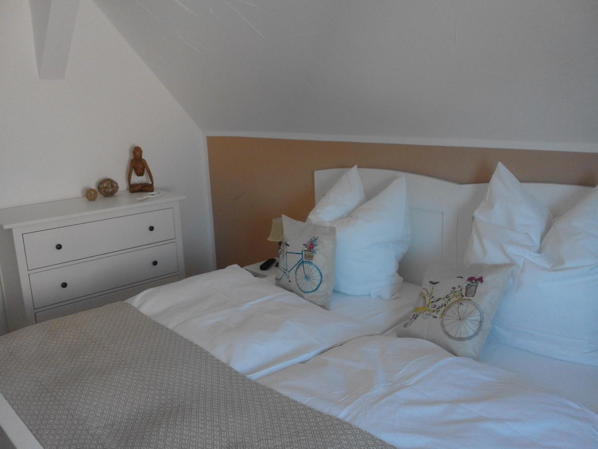 Guest House Dommitzsch ภายนอก รูปภาพ
