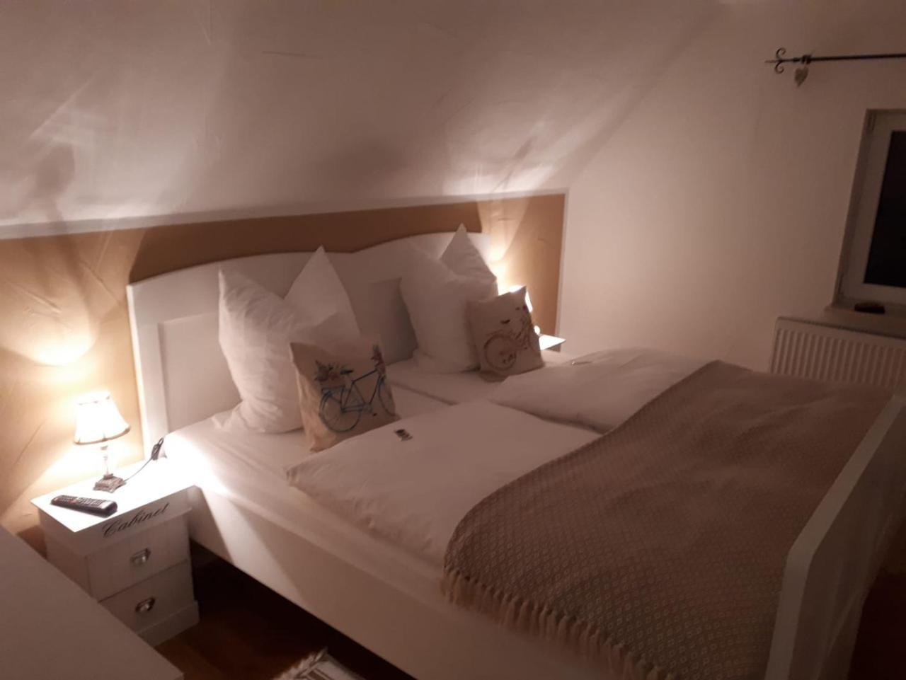 Guest House Dommitzsch ภายนอก รูปภาพ