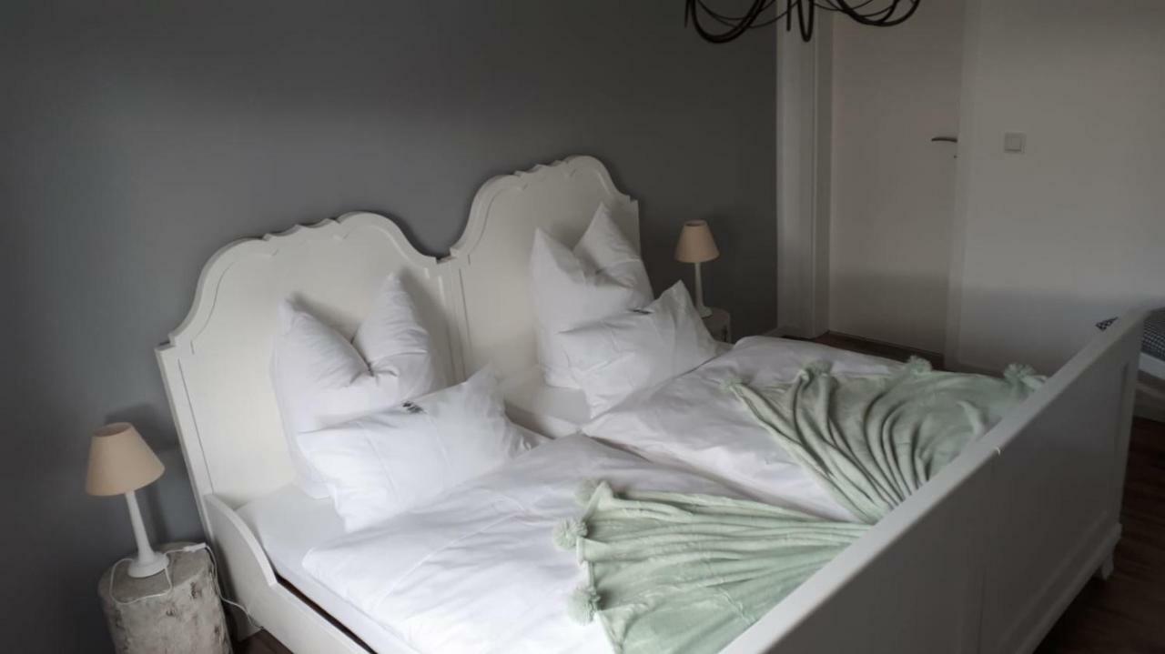 Guest House Dommitzsch ภายนอก รูปภาพ