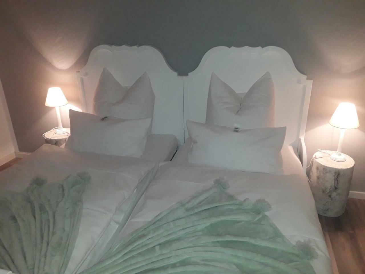 Guest House Dommitzsch ภายนอก รูปภาพ